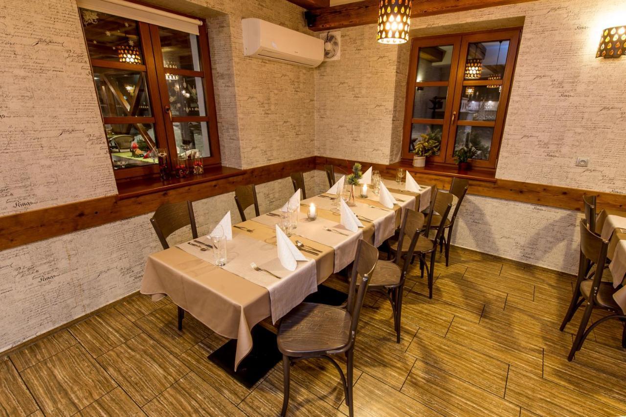 Restaurace A Penzion Bludovecek Exterior photo
